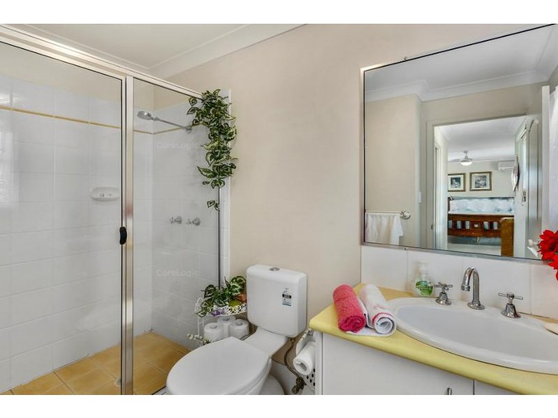 8 Katie Court, Arundel QLD 4214