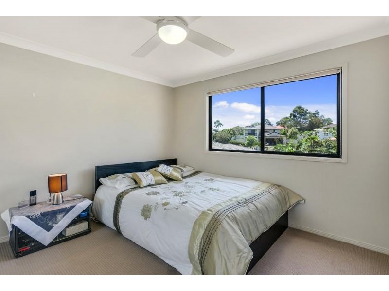 8 Katie Court, Arundel QLD 4214