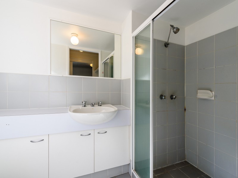 10/444 Marine Parade, Biggera Waters QLD 4216
