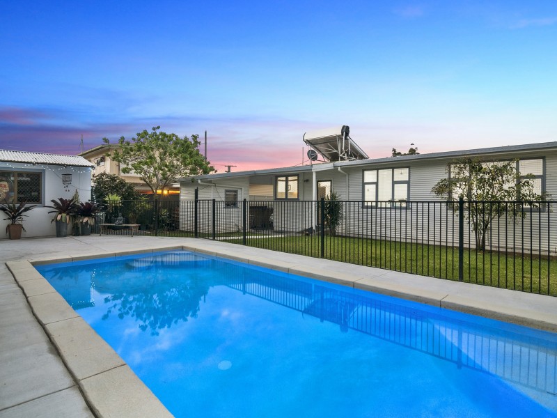 20 Saltash Street, Labrador QLD 4215