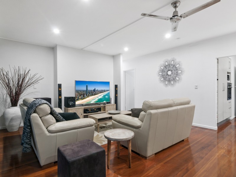 20 Saltash Street, Labrador QLD 4215