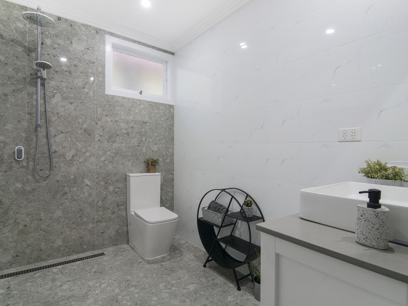 20 Saltash Street, Labrador QLD 4215