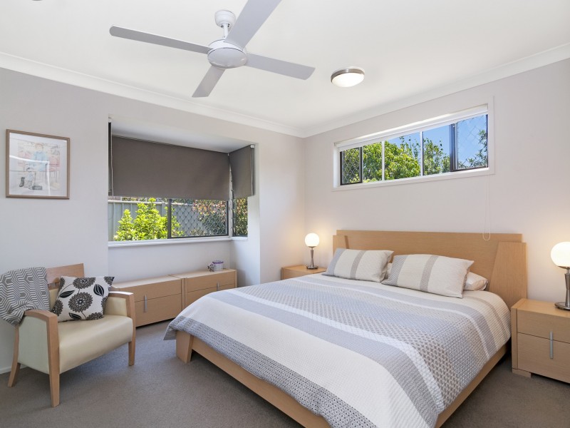 11 Swallow Avenue, Paradise Point QLD 4216