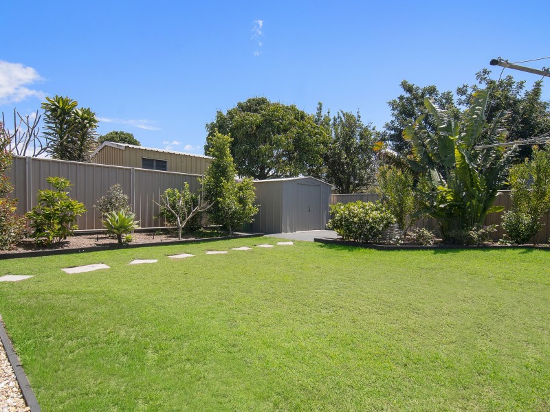 11 Swallow Avenue, Paradise Point QLD 4216