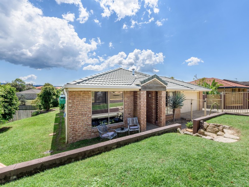11 Maui Crescent, Oxenford QLD 4210