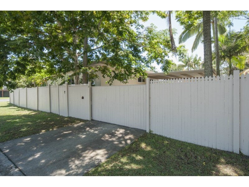 1 Magnolia Avenue, Hollywell QLD 4216