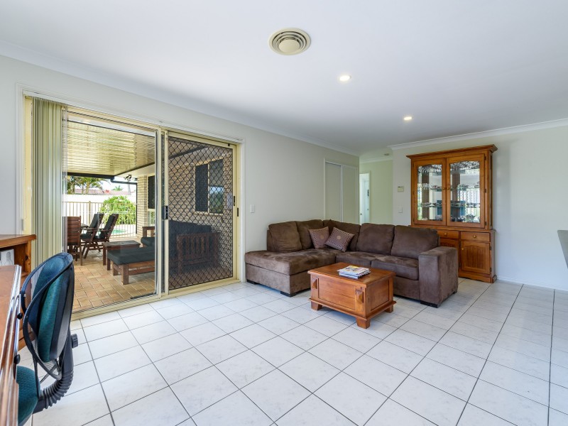 54 Inverness Way, Parkwood QLD 4214
