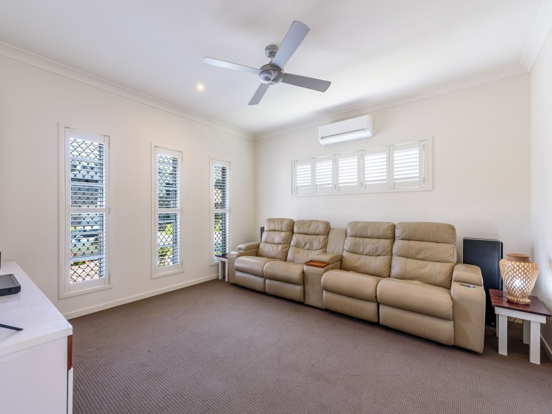 23 Rhodium Crescent, Hope Island QLD 4212