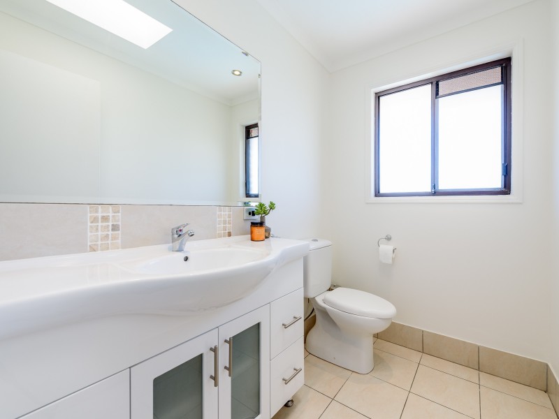 50 Ridgevale Drive, Helensvale QLD 4212