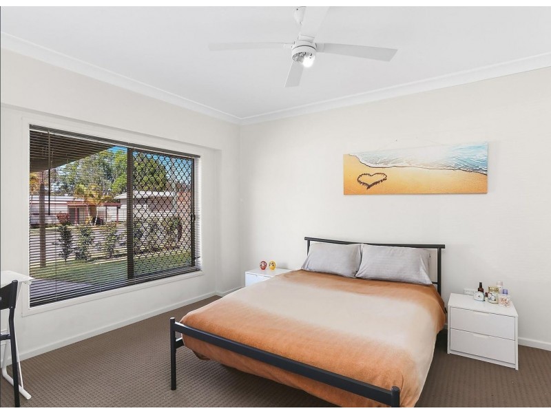68 Kumbari Close, Southport QLD 4215