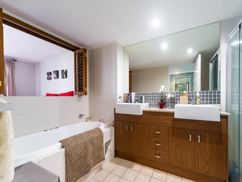 58/19 Santa Barbara Road, Hope Island QLD 4212