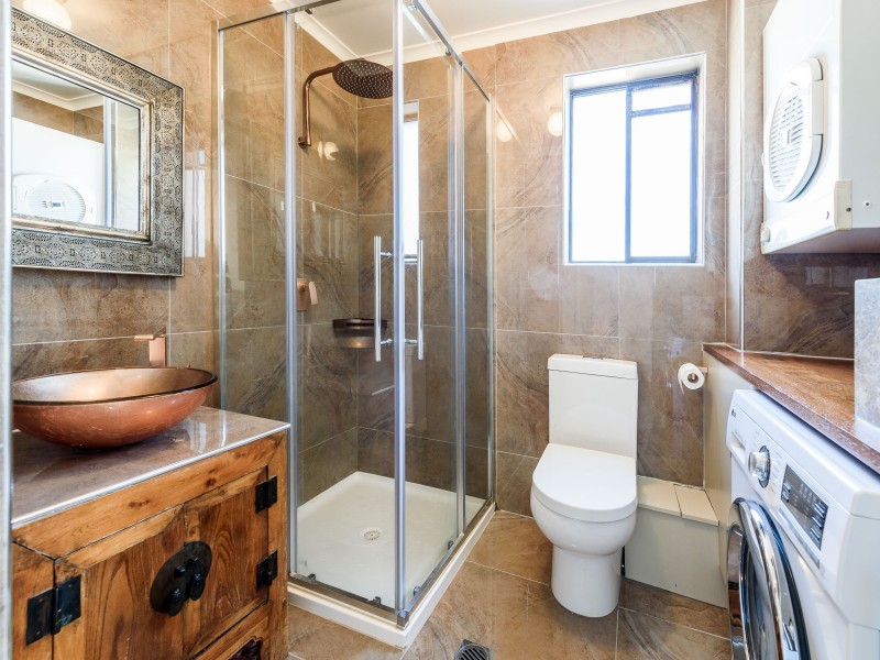 8/61 Frank Street, Labrador QLD 4215