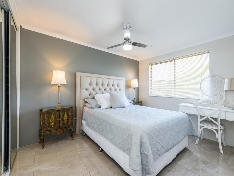 8/61 Frank Street, Labrador QLD 4215