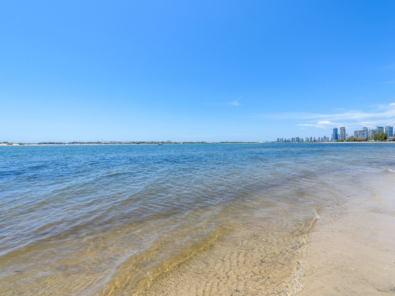 8/61 Frank Street, Labrador QLD 4215