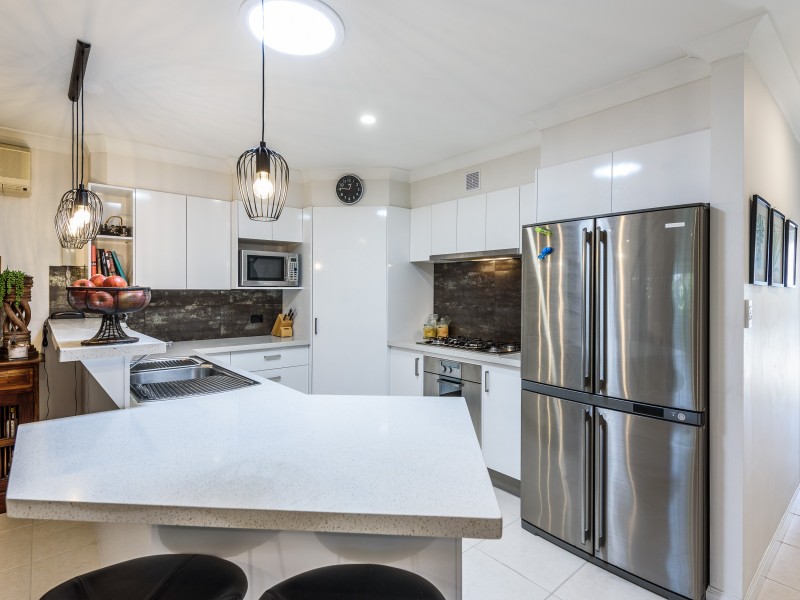 2/34 Donald Avenue, Paradise Point QLD 4216