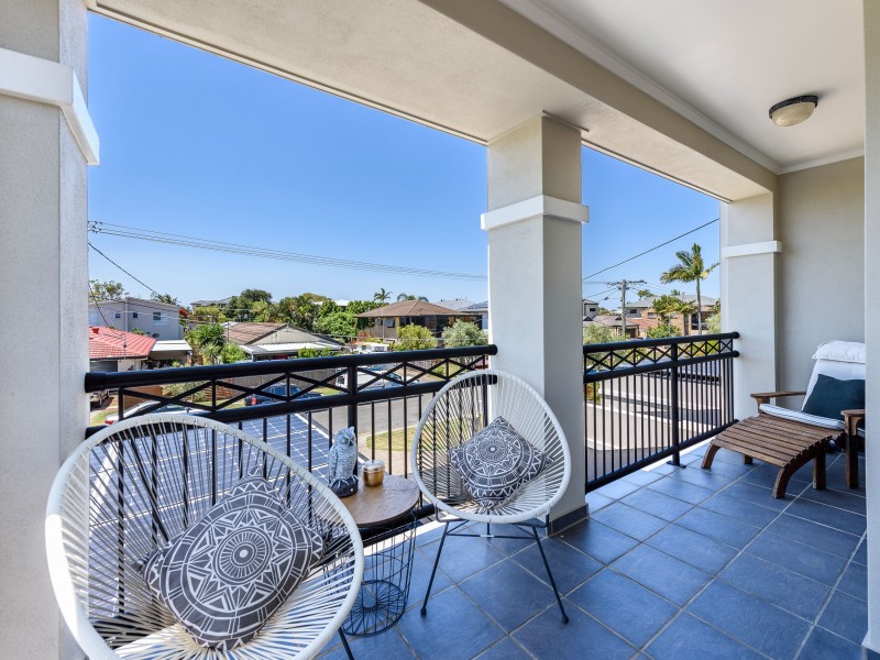 2/34 Donald Avenue, Paradise Point QLD 4216