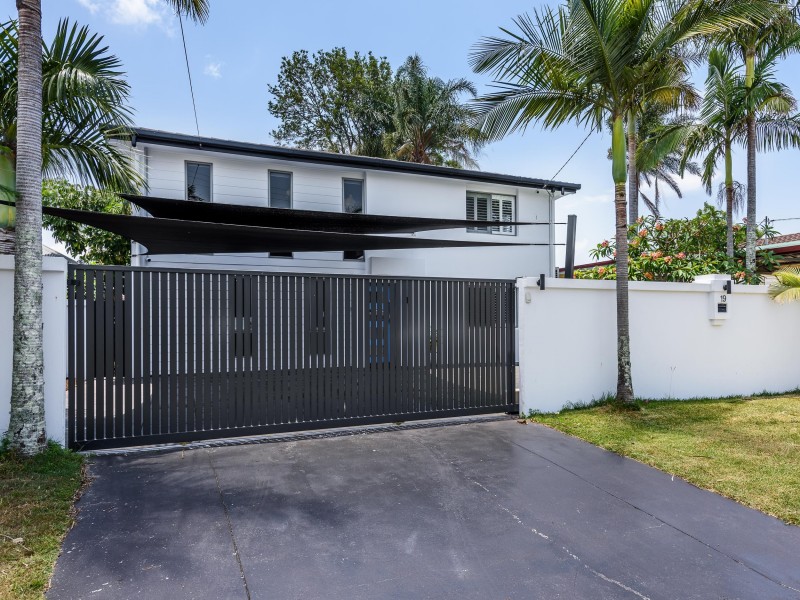 19 Bluegum Avenue, Hollywell QLD 4216