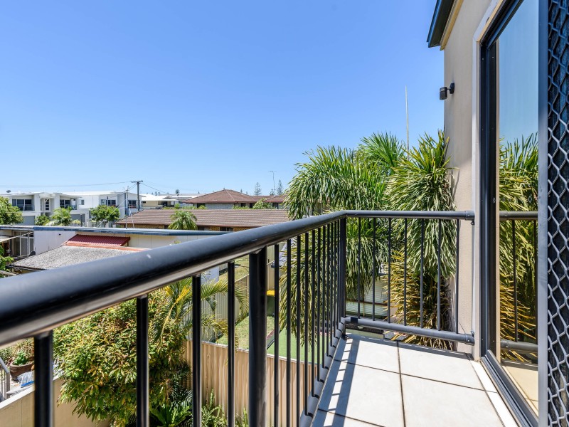 2/21 Abalone Avenue, Paradise Point QLD 4216