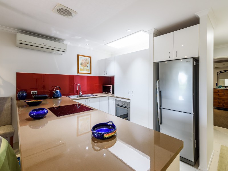 4/18 Maiala Close, Paradise Point QLD 4216