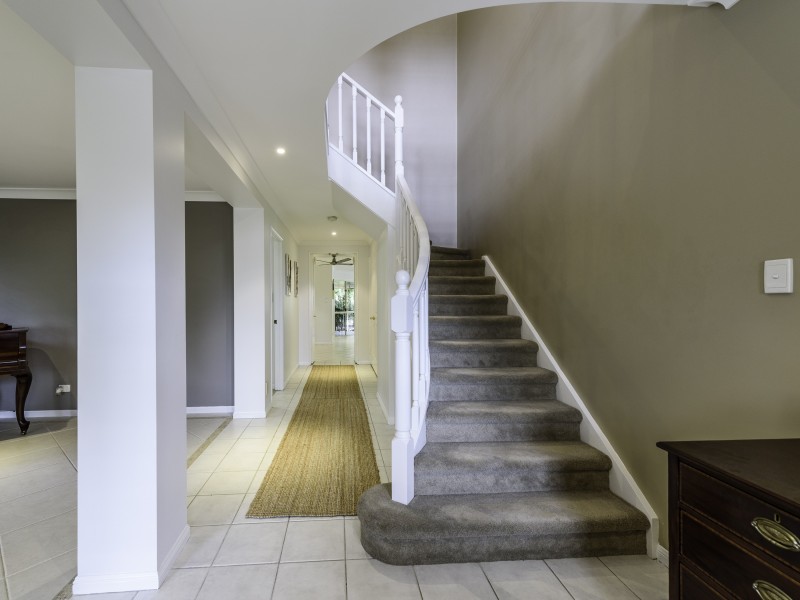 3 Moonda Court, Helensvale QLD 4212