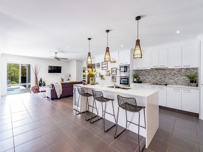 14 Lillypilly Court, Helensvale QLD 4212