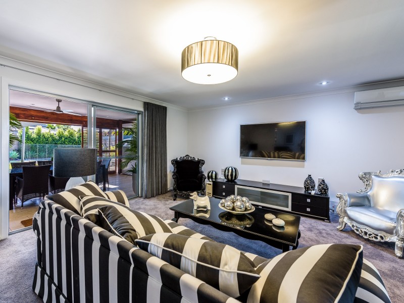 1 Primrose Court, Hollywell QLD 4216