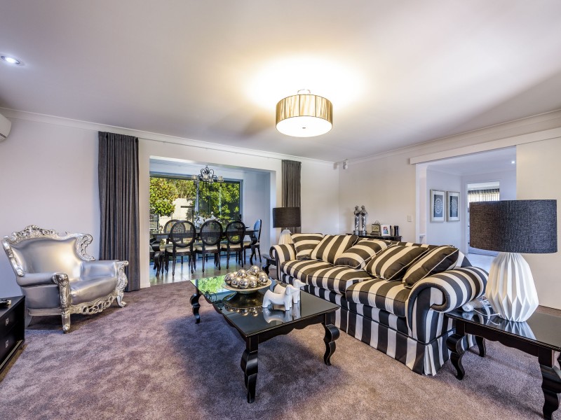 1 Primrose Court, Hollywell QLD 4216