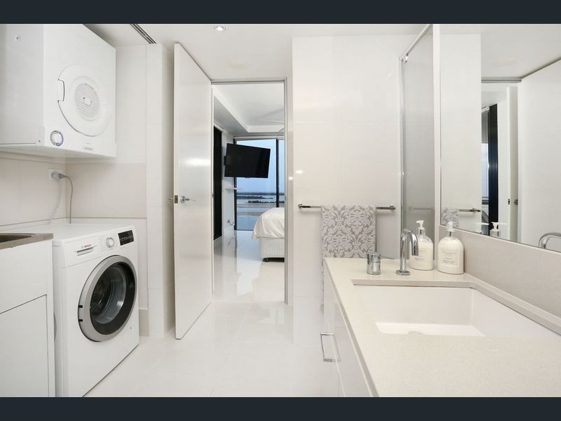 1502/230 Marine Parade, Labrador QLD 4215