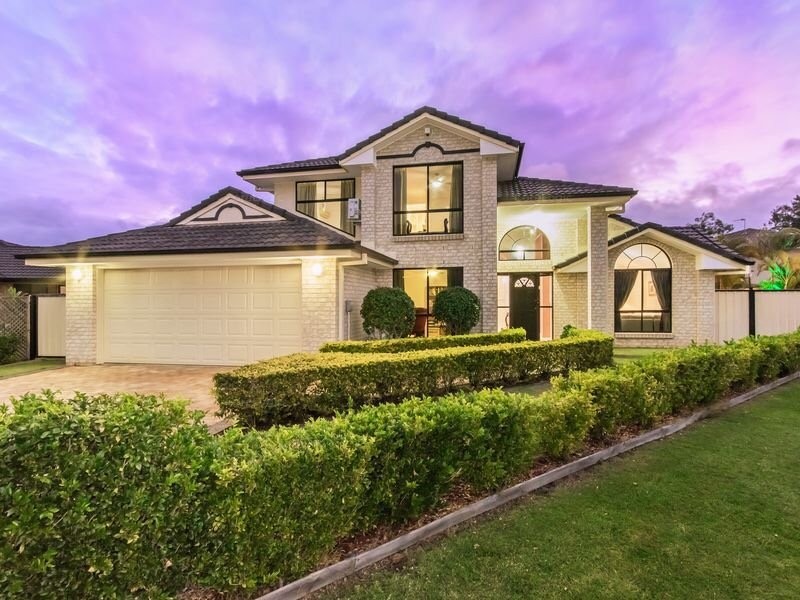 19 Taroona Circuit, Oxenford QLD 4210