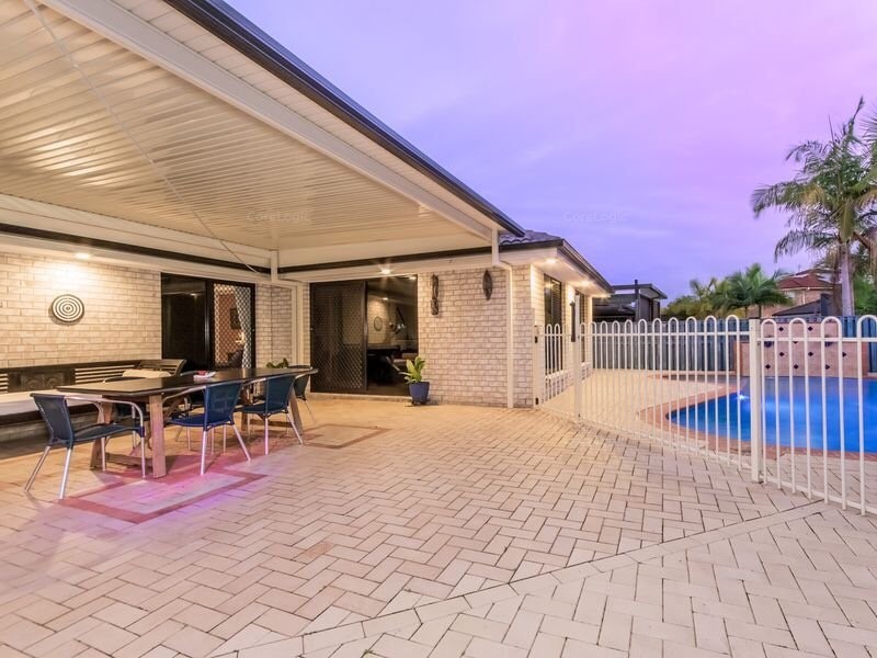 19 Taroona Circuit, Oxenford QLD 4210