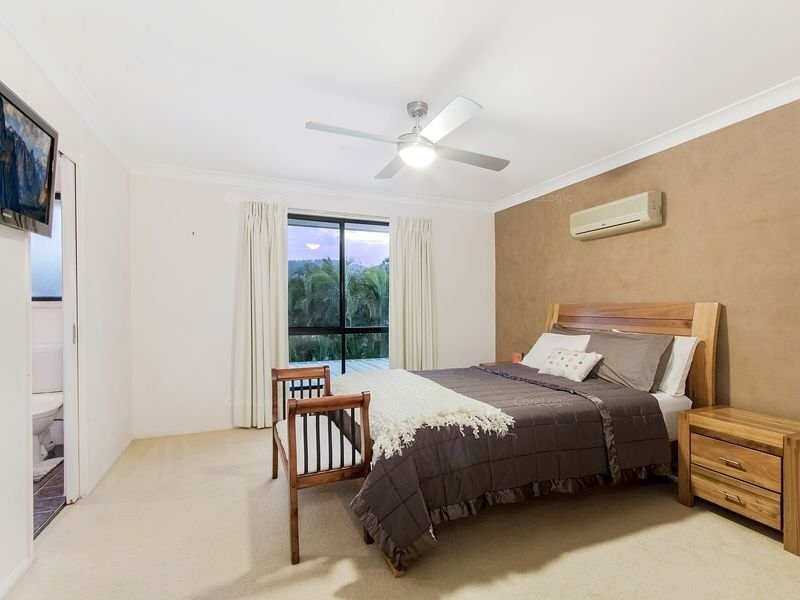 19 Taroona Circuit, Oxenford QLD 4210