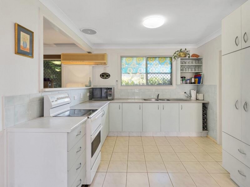 15 Abalone Avenue, Paradise Point QLD 4216