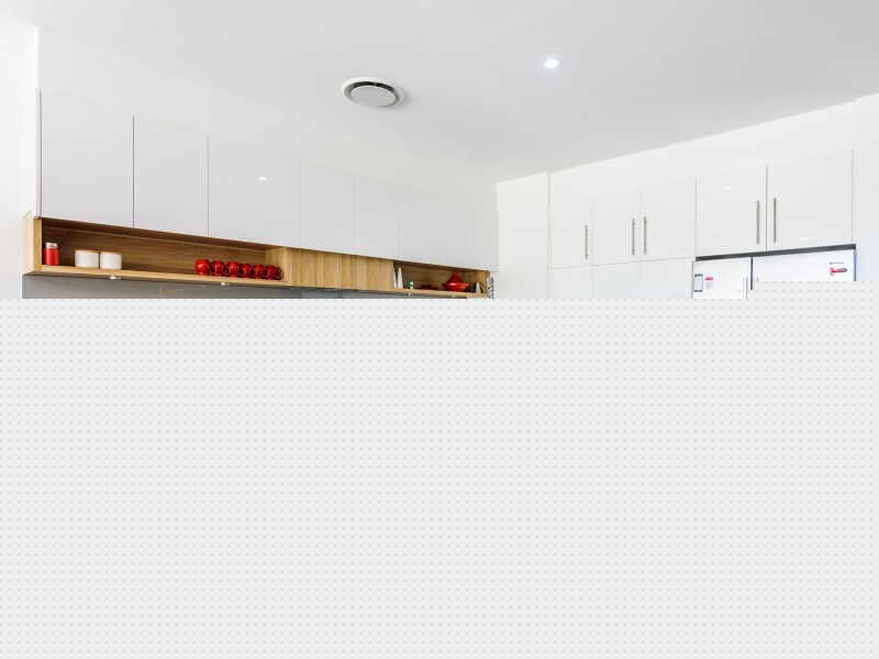 2/24 Drake Avenue, Paradise Point QLD 4216