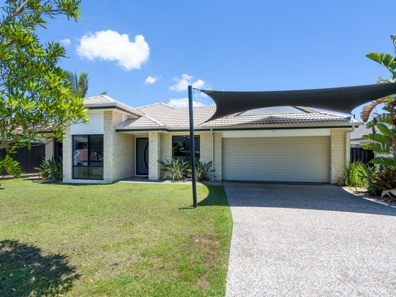 51 Hawkesbury Avenue, Pacific Pines QLD 4211