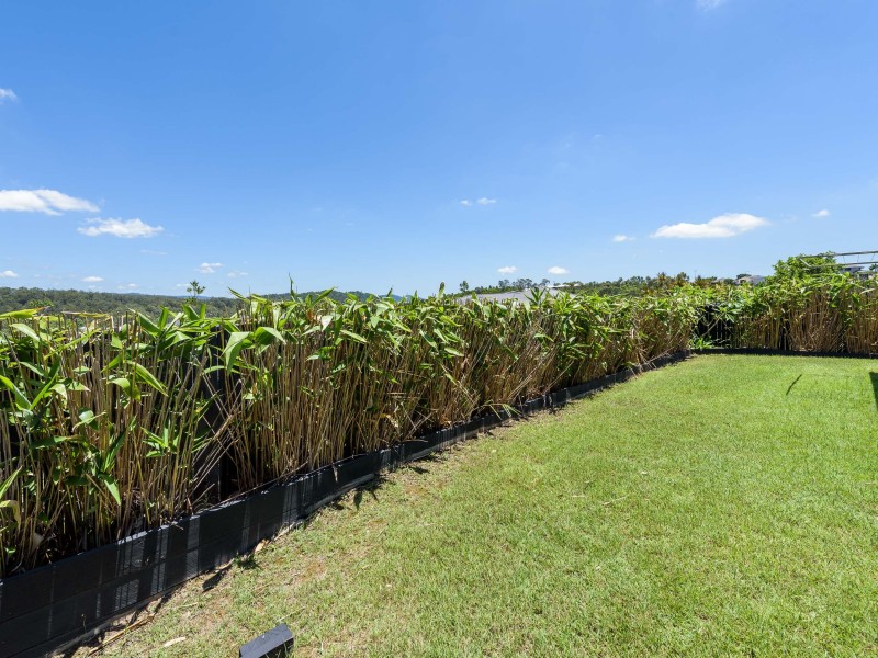 51 Hawkesbury Avenue, Pacific Pines QLD 4211