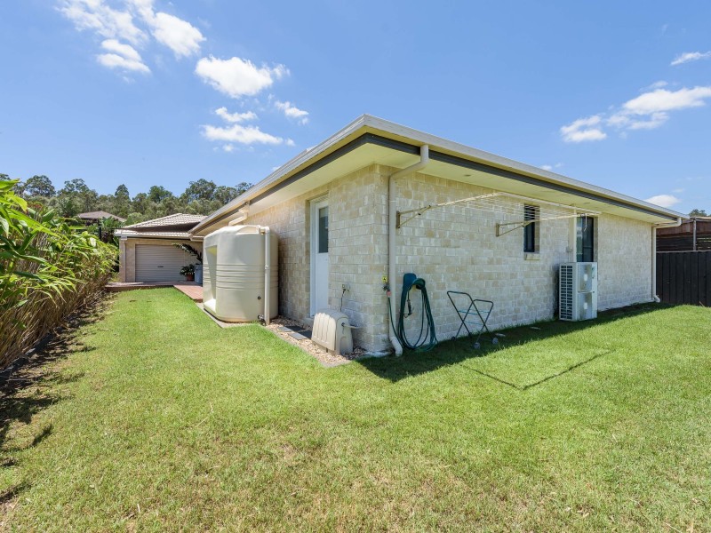 51 Hawkesbury Avenue, Pacific Pines QLD 4211