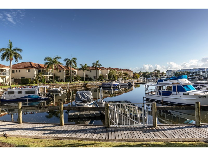 10/75 Morala Avenue, Runaway Bay QLD 4216