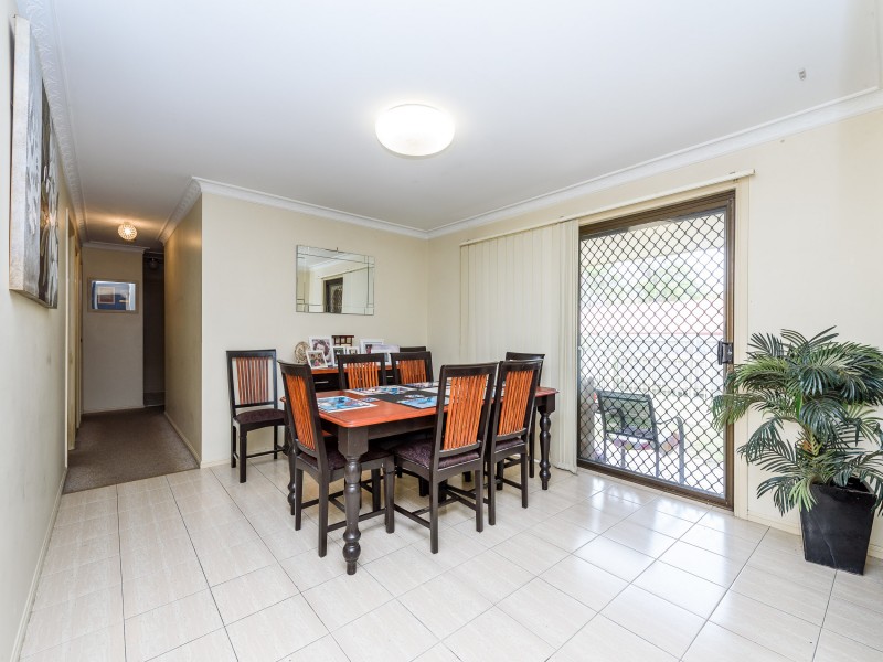 13 Ashburton Close, Arundel QLD 4214