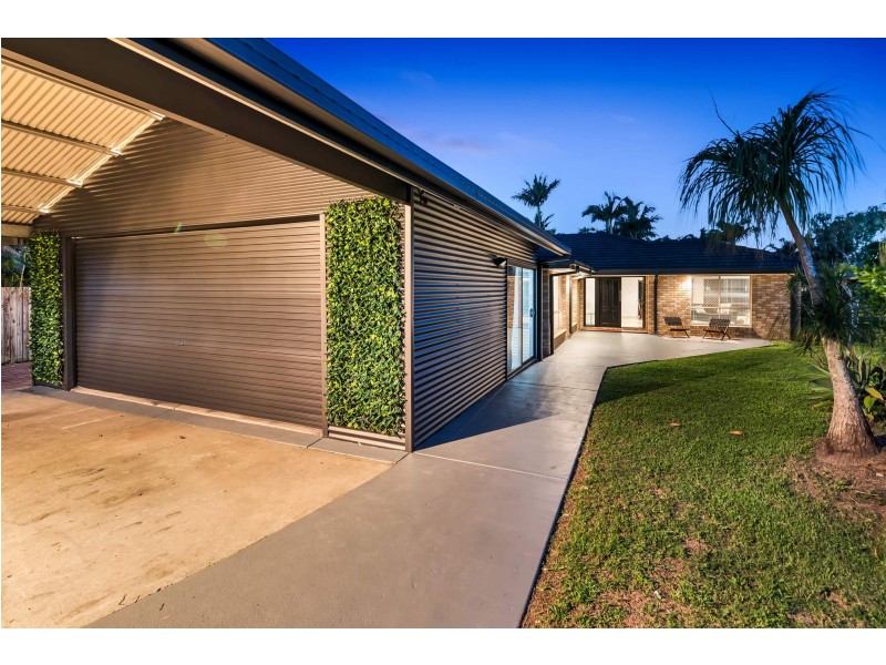 4 Lakewood Court, Helensvale QLD 4212