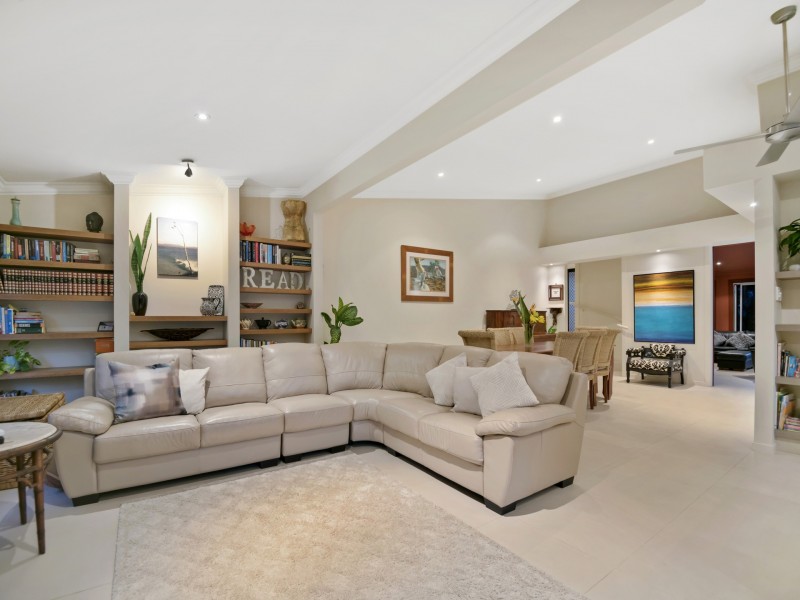 8 Paperbark Court, Parkwood QLD 4214