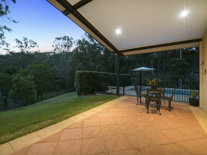 8 Paperbark Court, Parkwood QLD 4214