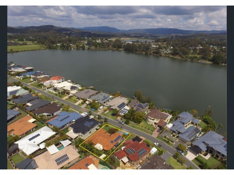 36 Brittany Drive, Oxenford QLD 4210