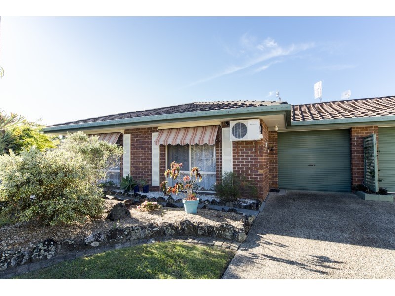 1/4 Becca Court, Arundel QLD 4214