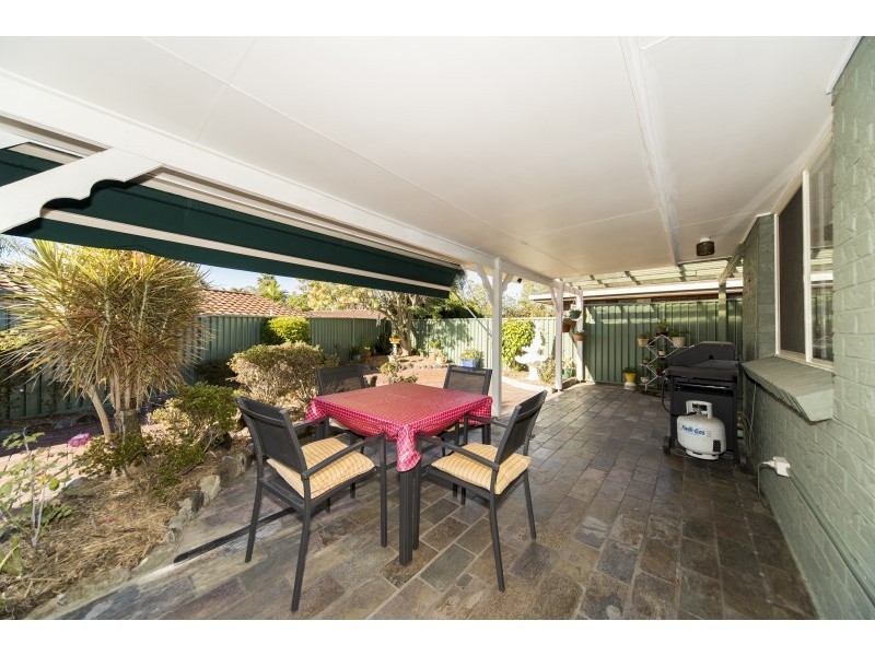 1/4 Becca Court, Arundel QLD 4214