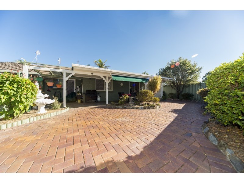 1/4 Becca Court, Arundel QLD 4214