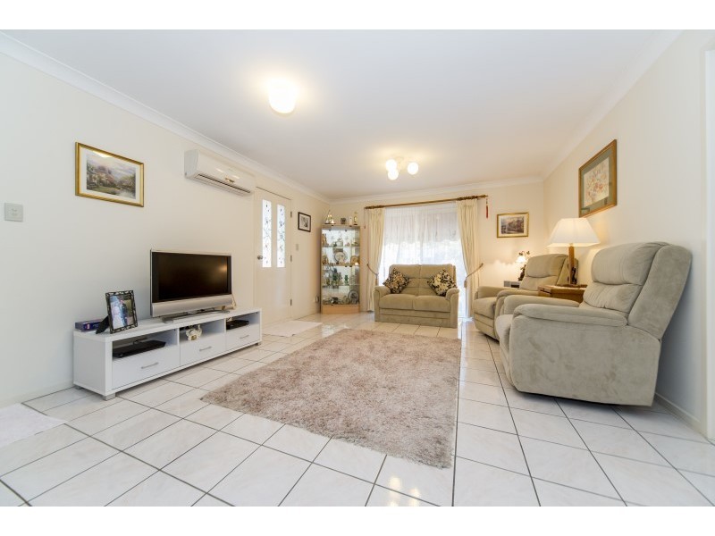 1/4 Becca Court, Arundel QLD 4214