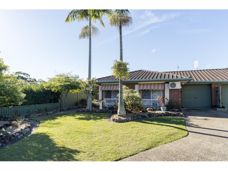 1/4 Becca Court, Arundel QLD 4214