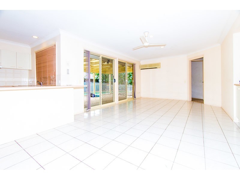 77 Henry Cotton Drive, Parkwood QLD 4214