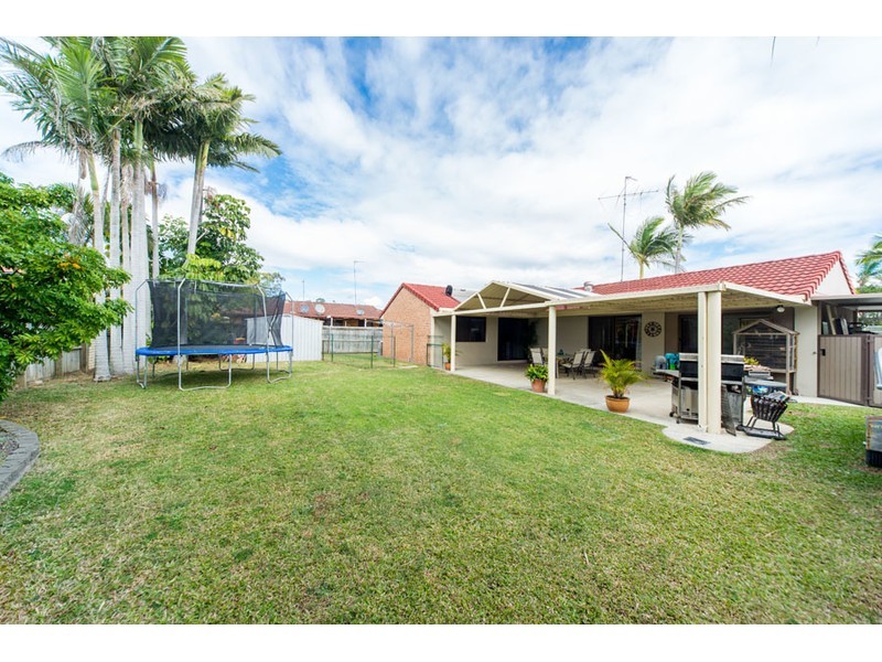 87 Wardoo Street, Southport QLD 4215