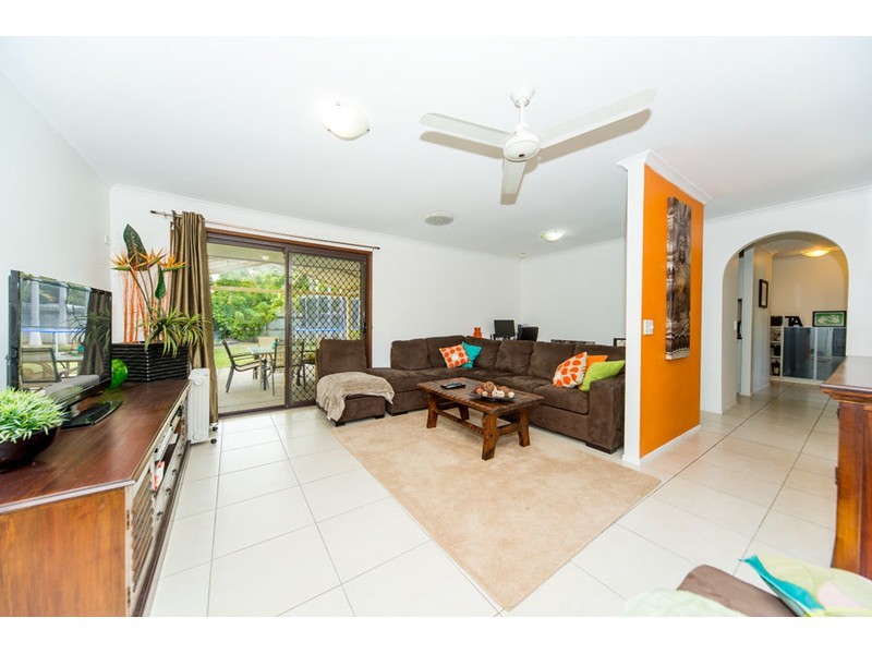 87 Wardoo Street, Southport QLD 4215